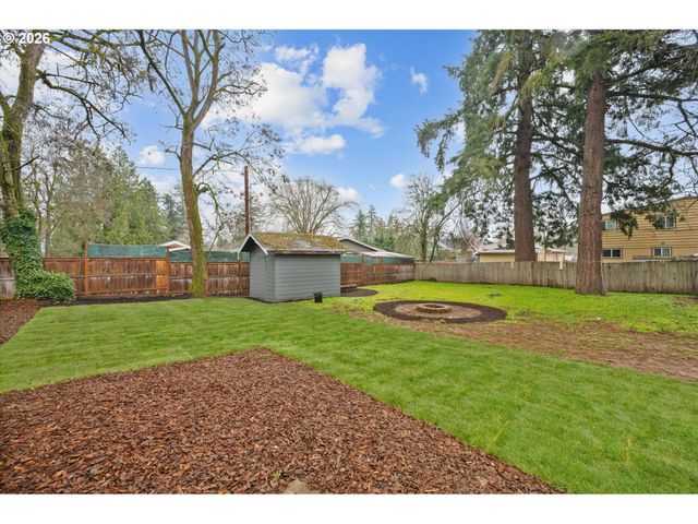 14012 Se RIVER Rd, Milwaukie, OR 97267