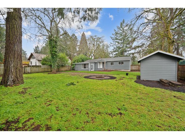 14012 Se RIVER Rd, Milwaukie, OR 97267