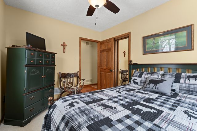 26033 W Catfish Drive, Wilmington, IL 60481