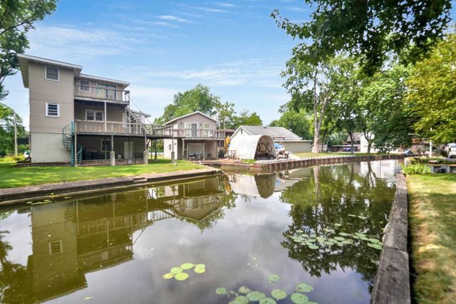 26033 W Catfish Drive, Wilmington, IL 60481