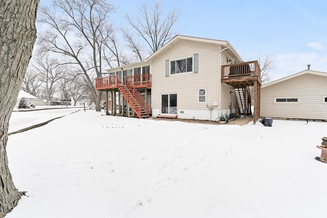 26033 W Catfish Drive, Wilmington, IL 60481