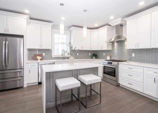 84 Flint St 1, Somerville, MA 02145