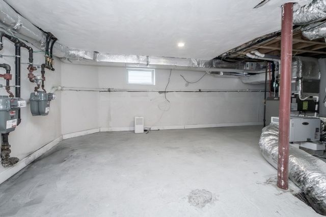 84 Flint St 1, Somerville, MA 02145