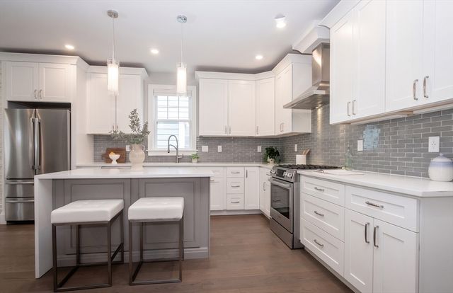 84 Flint St 1, Somerville, MA 02145