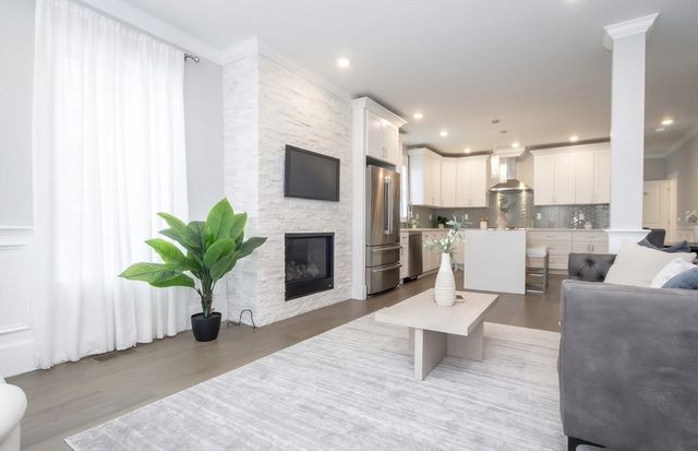 84 Flint St 1, Somerville, MA 02145