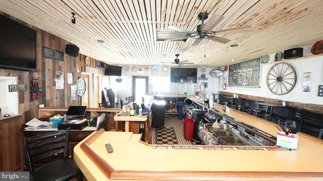 34 RIVERVIEW AVE, Paulsboro, NJ 08066