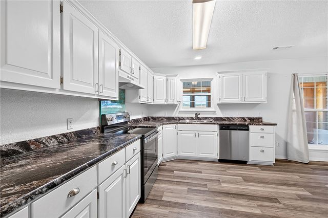 2724 Jessica Place, Fayetteville, AR 72701