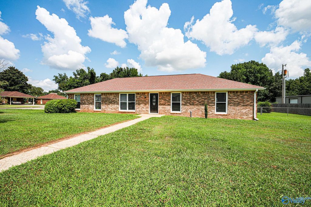 2301 Johns Avenue, Muscle Shoals, AL 35661