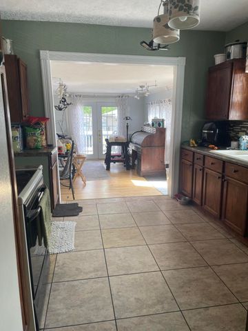 306 W Telegraph Street, Dowagiac City, MI 49047