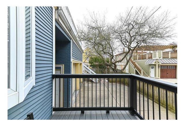 2834 Hackett AVENUE, Milwaukee, WI 53211
