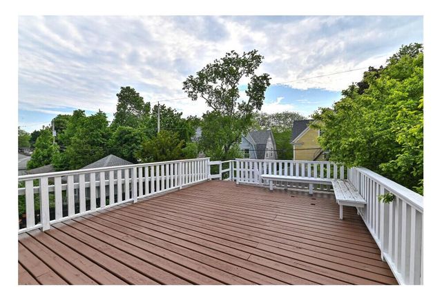 2834 Hackett AVENUE, Milwaukee, WI 53211