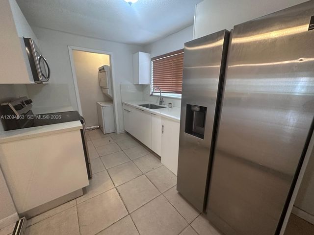 2837 NW 9th Court 1, Fort Lauderdale, FL 33311