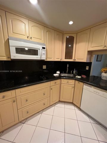 5860 NW 64th Ave 106, Tamarac, FL 33319