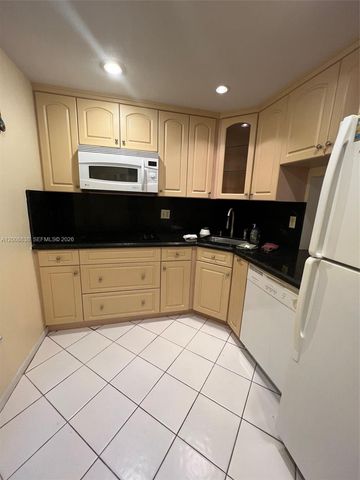 5860 NW 64th Ave 106, Tamarac, FL 33319