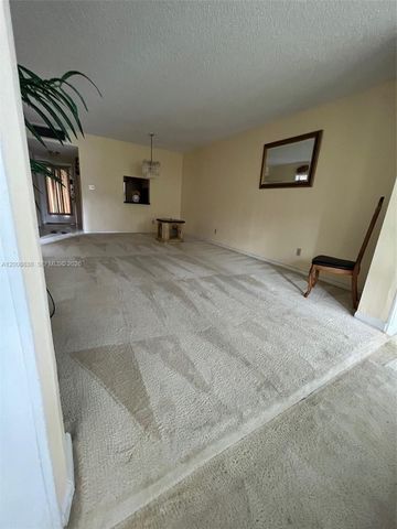 5860 NW 64th Ave 106, Tamarac, FL 33319
