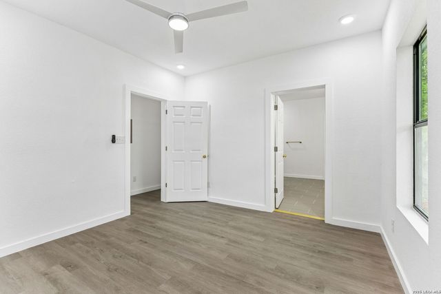 1722 W Ridgewood Ct., San Antonio, TX 78201