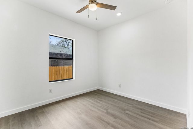 1722 W Ridgewood Ct., San Antonio, TX 78201