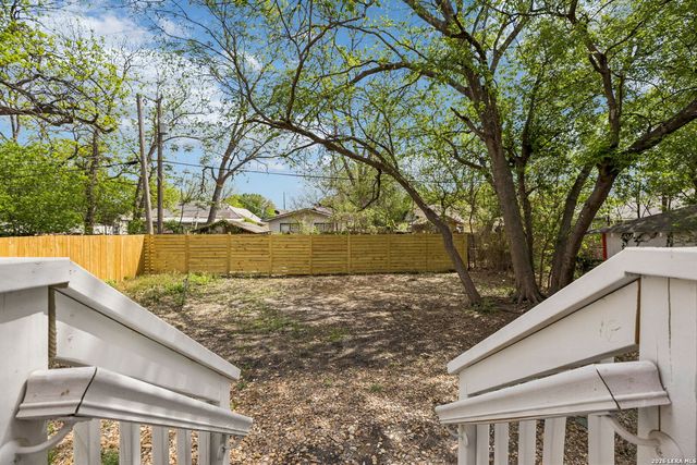 1722 W Ridgewood Ct., San Antonio, TX 78201