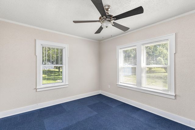 1229 Geil Avenue, Des Moines, IA 50315
