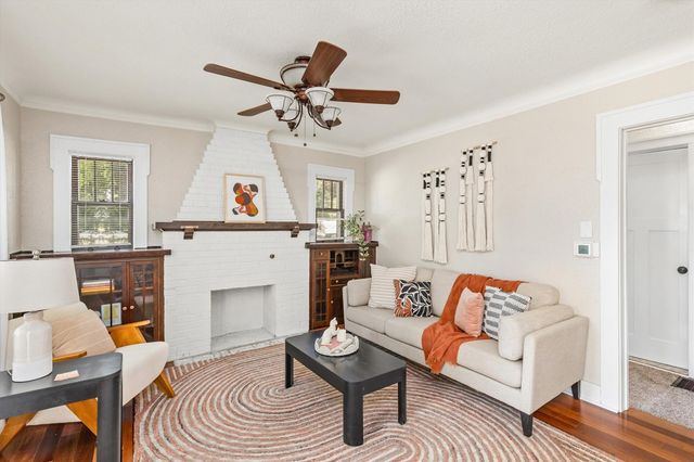 1229 Geil Avenue, Des Moines, IA 50315