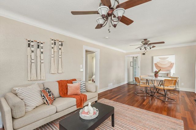 1229 Geil Avenue, Des Moines, IA 50315