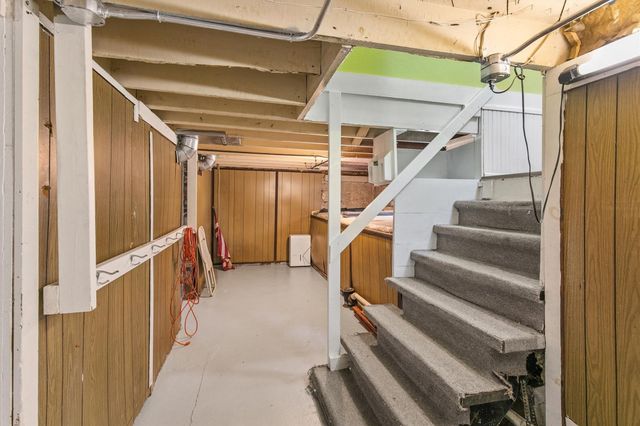 1229 Geil Avenue, Des Moines, IA 50315