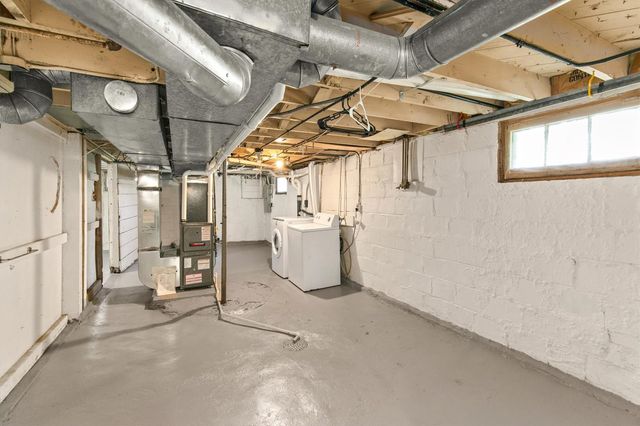 1229 Geil Avenue, Des Moines, IA 50315
