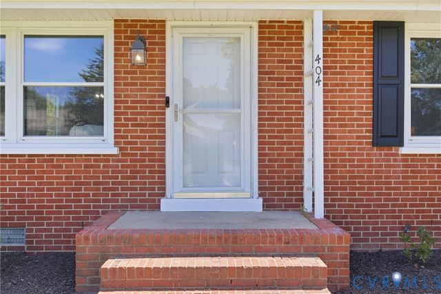 404 Raines Ave, Sandston, VA 23150