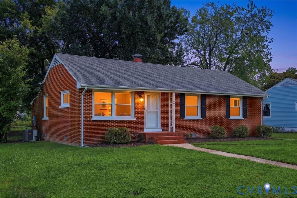 404 Raines Ave, Sandston, VA 23150