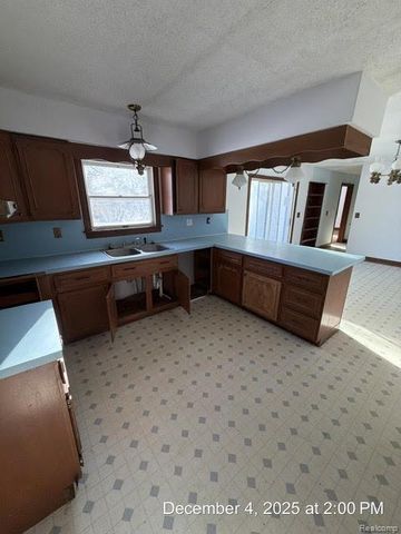 8875 E Miller Road, Durand, MI 48429