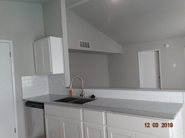 6040 Dooley Drive, The Colony, TX 75056