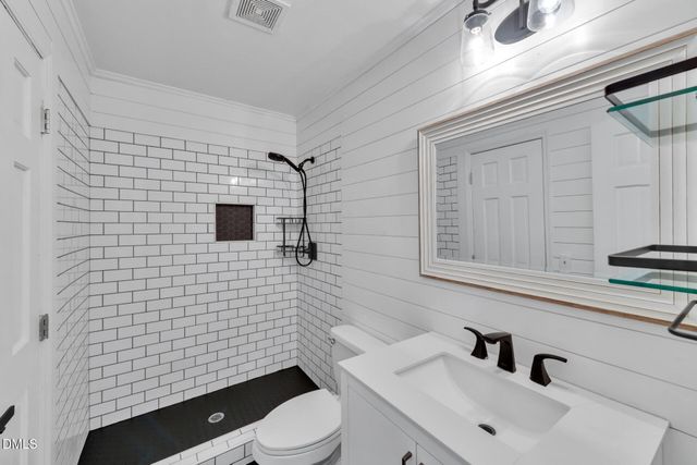 1011 Homestead Place, Zebulon, NC 27597