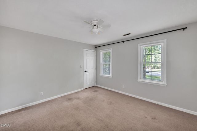 1011 Homestead Place, Zebulon, NC 27597