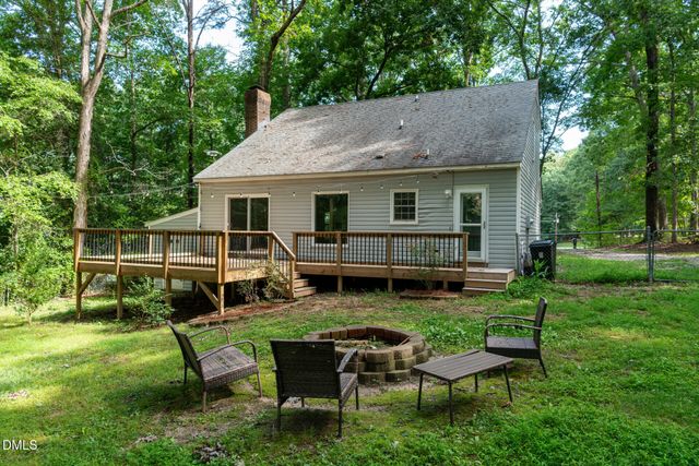1011 Homestead Place, Zebulon, NC 27597
