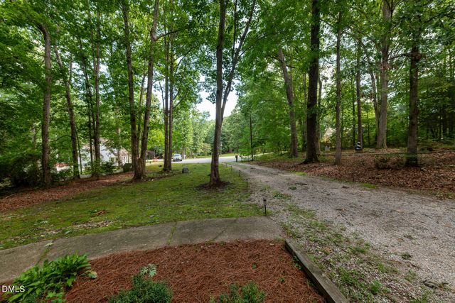 1011 Homestead Place, Zebulon, NC 27597