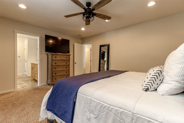 17122 45th Street E, Bonney Lake, WA 98391