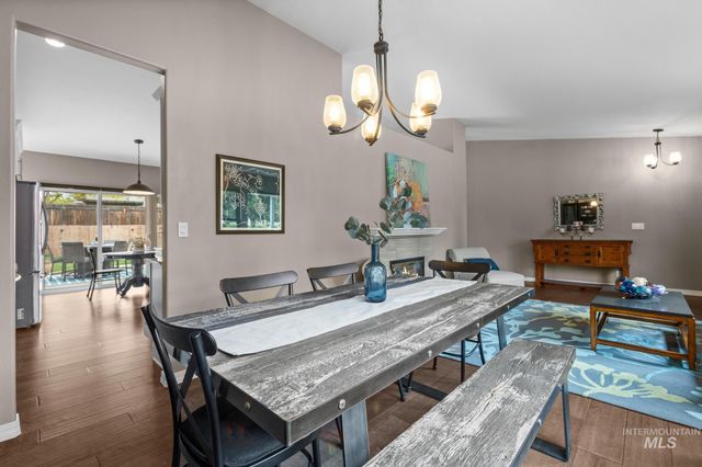 6324 S Peppertree Ave, Boise, ID 83716