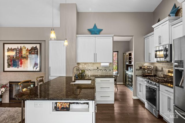 6324 S Peppertree Ave, Boise, ID 83716