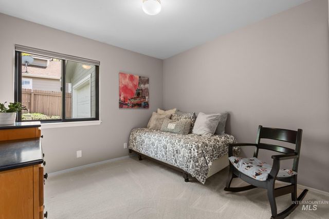 6324 S Peppertree Ave, Boise, ID 83716