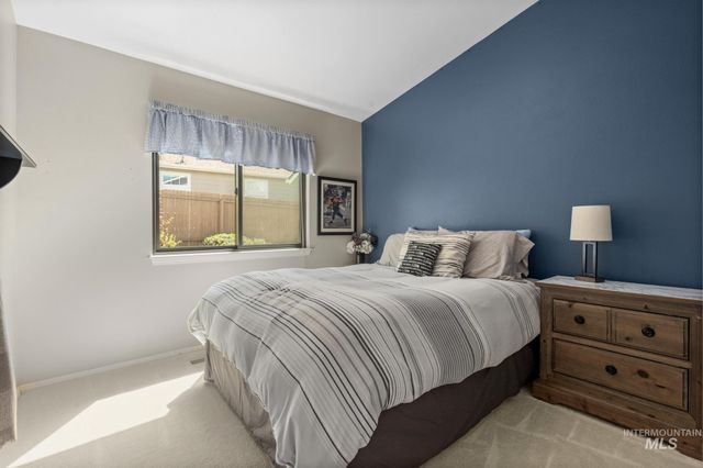 6324 S Peppertree Ave, Boise, ID 83716