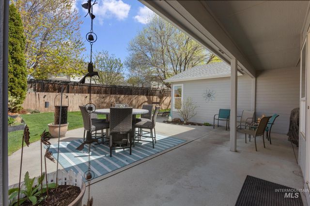 6324 S Peppertree Ave, Boise, ID 83716