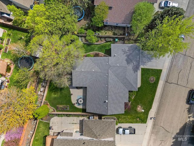 6324 S Peppertree Ave, Boise, ID 83716