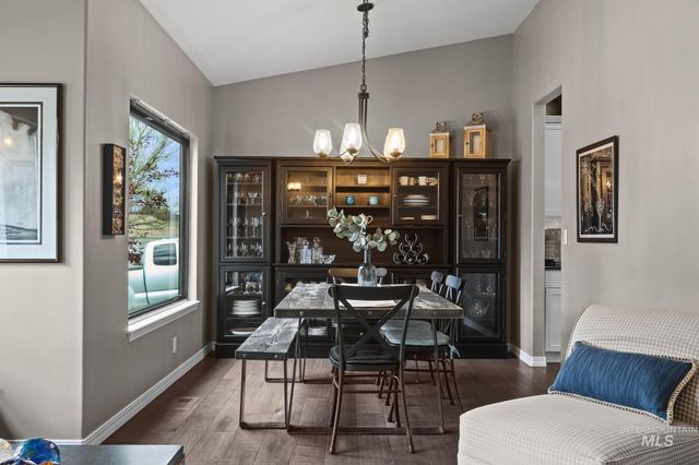 6324 S Peppertree Ave, Boise, ID 83716