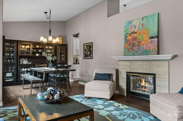 6324 S Peppertree Ave, Boise, ID 83716