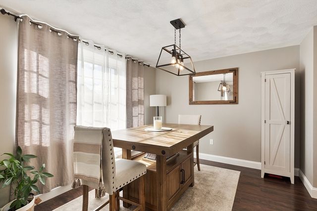 172 Patrick Rd 172, Tewksbury, MA 01876