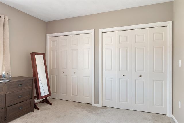 172 Patrick Rd 172, Tewksbury, MA 01876