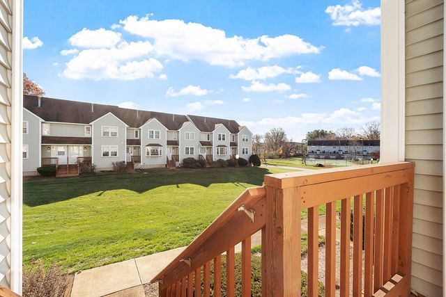 172 Patrick Rd 172, Tewksbury, MA 01876