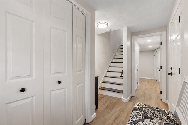 172 Patrick Rd 172, Tewksbury, MA 01876