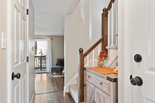 172 Patrick Rd 172, Tewksbury, MA 01876