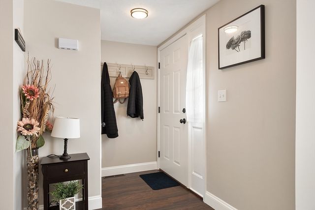 172 Patrick Rd 172, Tewksbury, MA 01876